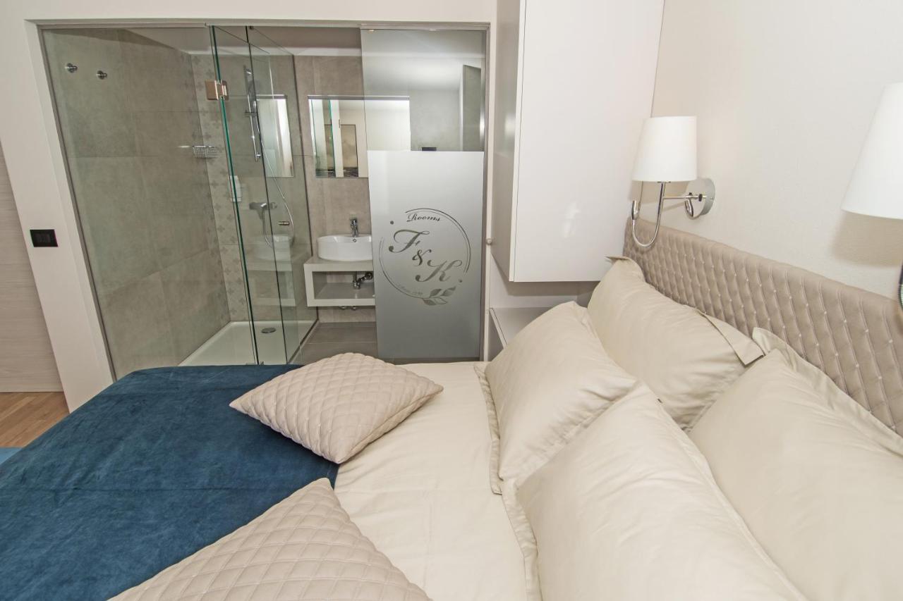Fra&Kat Rooms Premantura Bagian luar foto