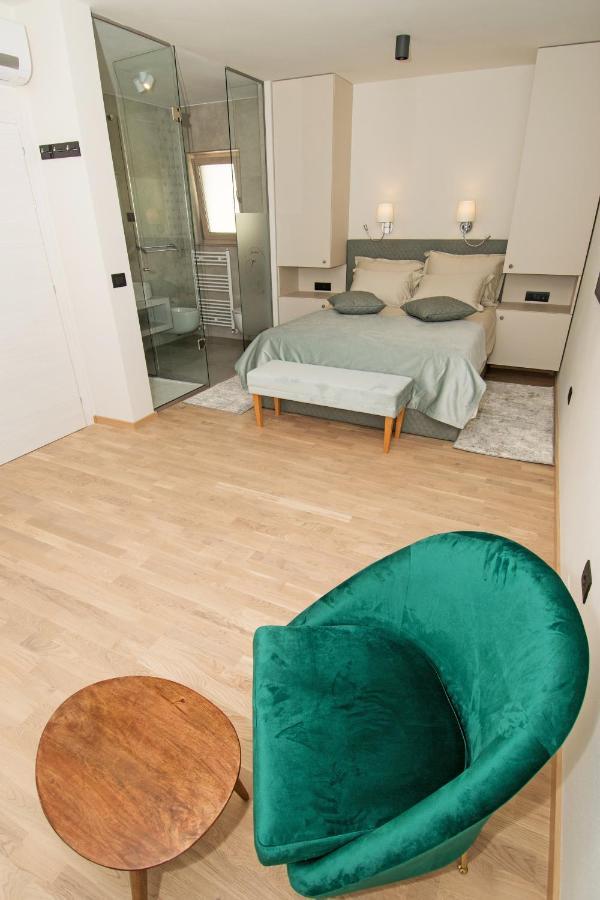 Fra&Kat Rooms Premantura Bagian luar foto